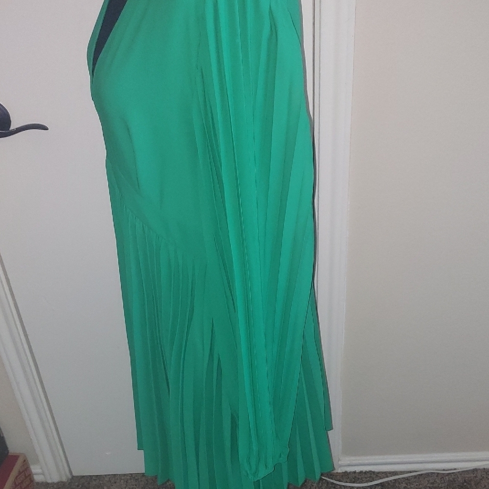 SHIEN. .hic, feminine, bold, elegant, timeless. - Picture 4 of 10